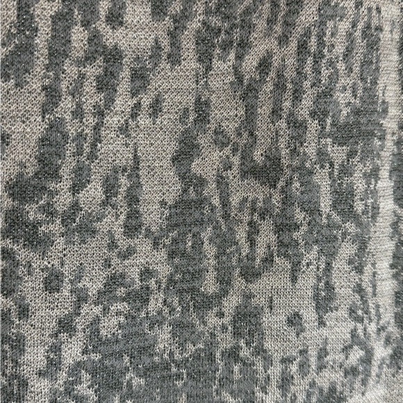 Jones New York Collection Gray Knit Two Piece Skirt Set Size Top L and Bottom M - Picture 8 of 14